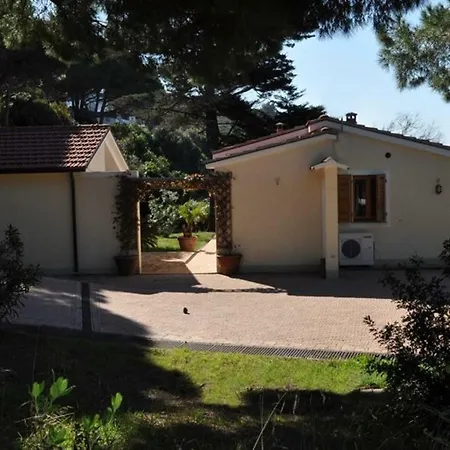 Tiziana Villa