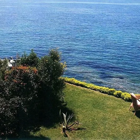 Tiziana Villa